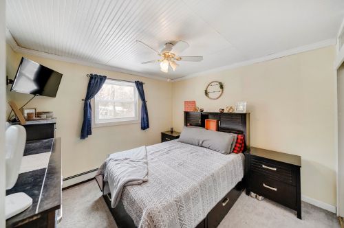 17 Hooksett Tpke, Concord NH  03304-4415 exterior