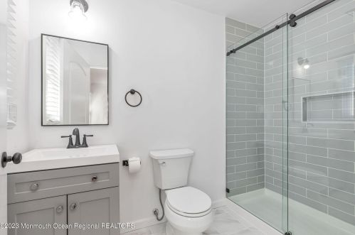 82 Victor Ave, West Long Branch NJ 07764-1511 exterior