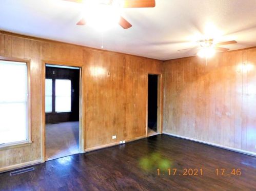 830 Crawford St, Denison TX  75021-4708 exterior