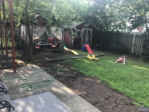 111 Dumont Ave, Dumont NJ  07628-3043 exterior