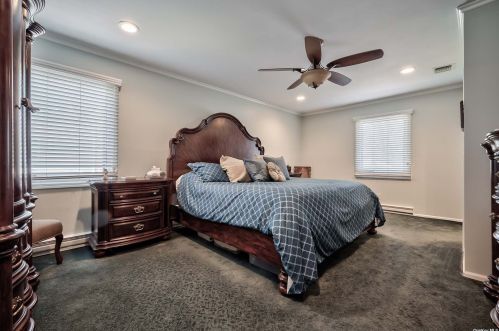 4 Inwood Pl, Huntington Station NY 11747-1519 exterior