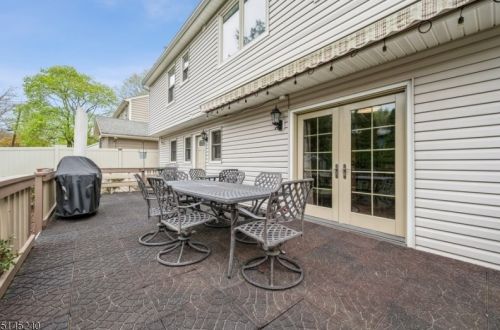 2087 Prospect Ave, Scotch Plains NJ 07076-1203 exterior