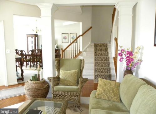 6812 Morning Brook Ter, Alexandria VA  22315-6117 exterior