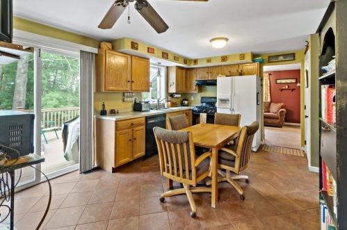 3 Clay St, Taunton, MA 02780-5037