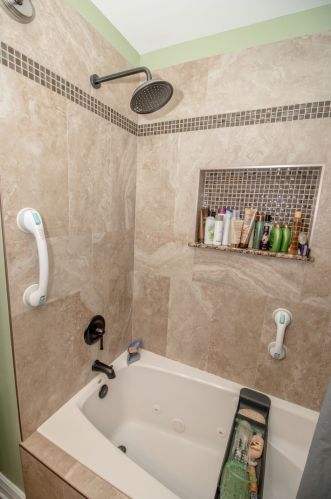 5624 Melvina Ave, Chicago IL 60646-1123 exterior