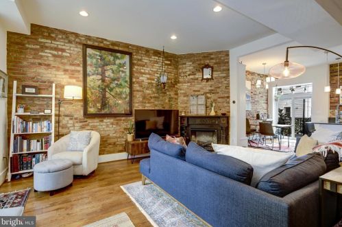 19 Q St, Washington, DC 20001-1103