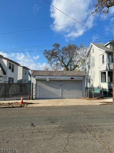 143 Paine Ave, Irvington NJ  07111-2905 exterior