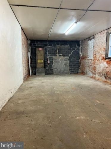 831 2nd St, Philadelphia PA 19122-1946 exterior