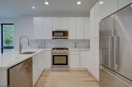 21 New St, Montclair NJ 07042-4543 exterior