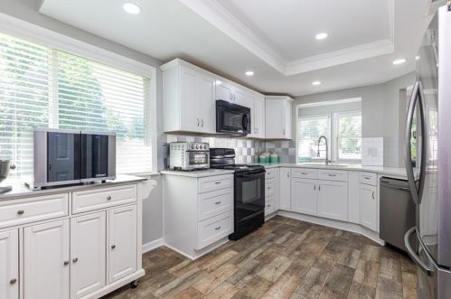 82 Dunwoody Spg, Atlanta GA 30328-4529 exterior