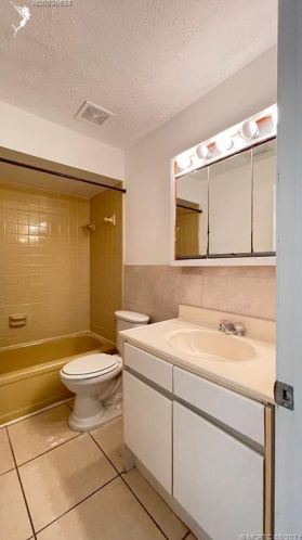 555 Twylite Ter, Fort Pierce FL 34983-1186 exterior