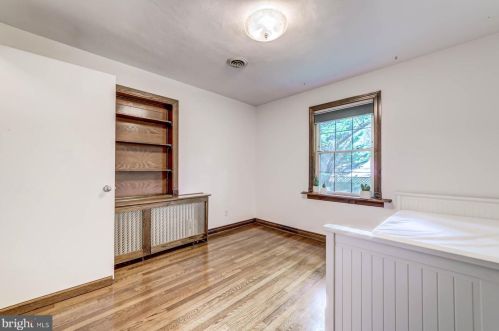 5217 Mitchell St, Alexandria VA 22312-2124 exterior