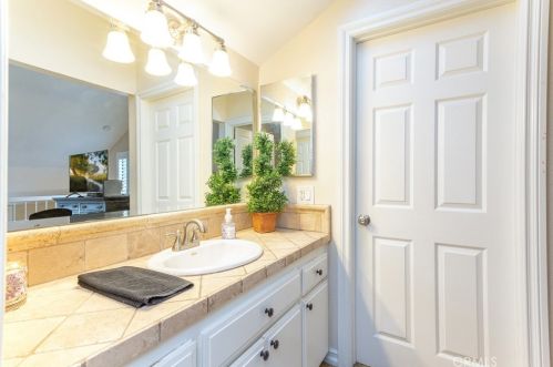 1634 Clear Springs Dr, Fullerton CA 92831-1881 exterior