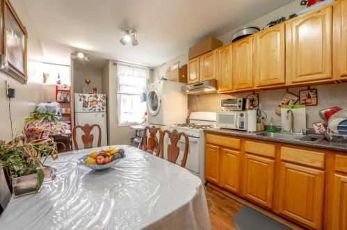 27 St, Union City NJ 07086-7203 exterior