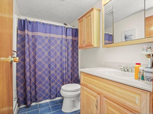 44 New Place St, Wallingford CT  06492-2237 exterior