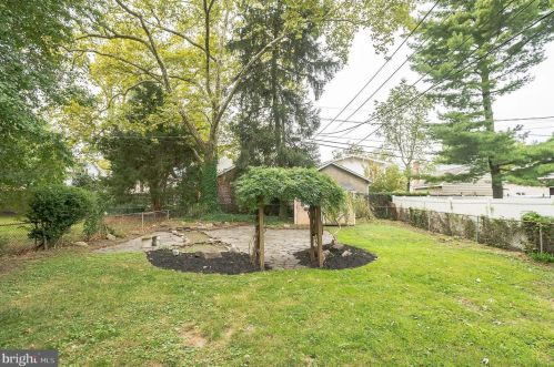 216 Logan Ave, Camden NJ 08106-1136 exterior