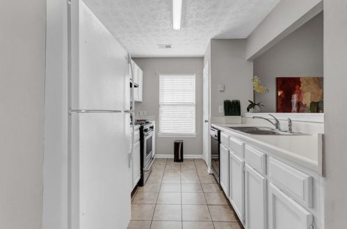 3804 Benjamin Ct, Atlanta GA 30331-2056 exterior