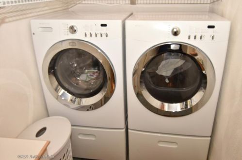 90 Nipmuc Trl, Providence RI  02904-7754 exterior