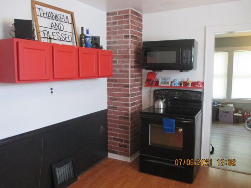 4319 87th St, Milwaukee WI  53222-1799 exterior