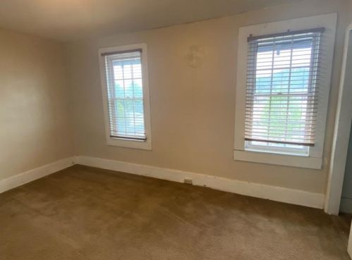 520 5th Ave, Moon Twp PA 15108-1527 exterior