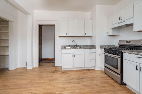 1035 Idaho St, Milwaukee WI 53207-2409 exterior