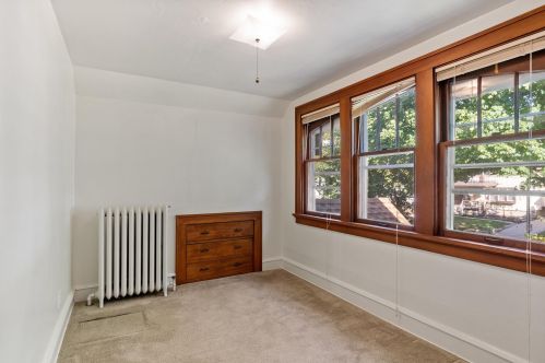 2233 63, Milwaukee WI 53213-1558 exterior