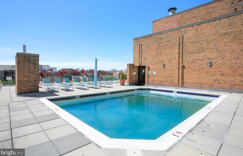 1718 P St, Washington DC 20036-1304 exterior