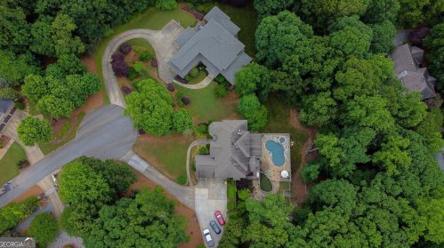 8069 Kenstone Ct, Atlanta GA 30350-4160 exterior