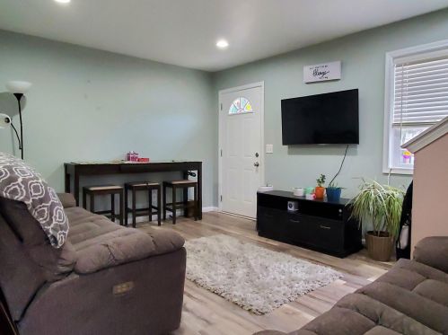 1866 Riv Rd, Meskegon MI 49445-1646 exterior