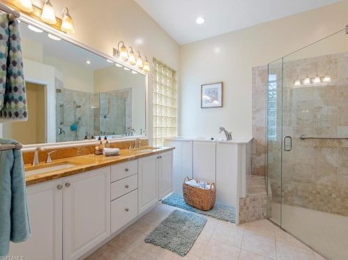 5993 Ashford Ln, Naples FL 34110-2397 exterior