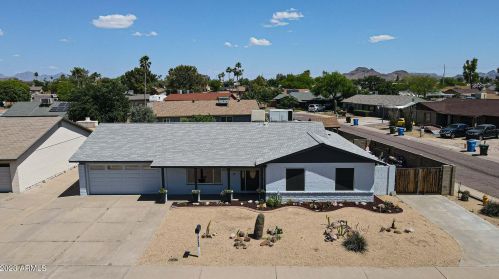 18811 12th Ave, Phoenix AZ  85027-5514 exterior