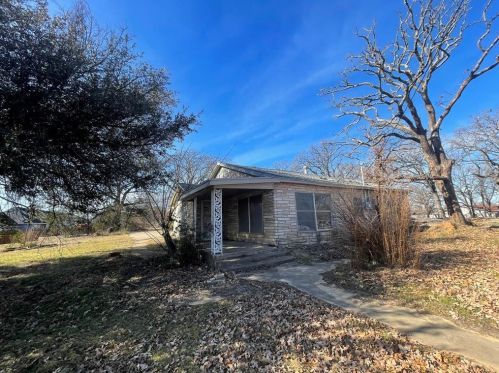 1023 Oak Dr, Denison TX  75020-1222 exterior