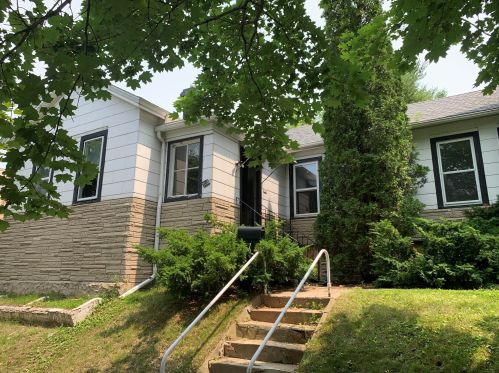 703 23rd St, Manitowoc, WI 54220-4409