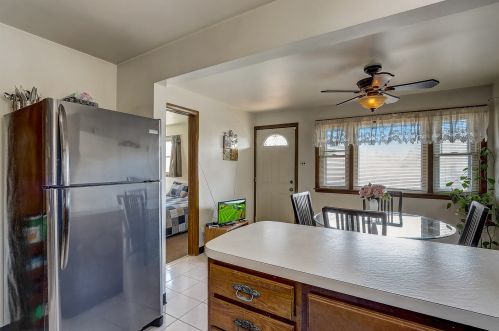 5527 Kilbourn Ave, Chicago IL 60646-5937 exterior