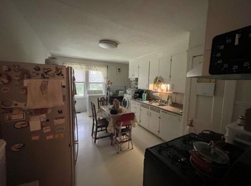 28 Circuit Ave, Worcester MA 01603-2159 exterior