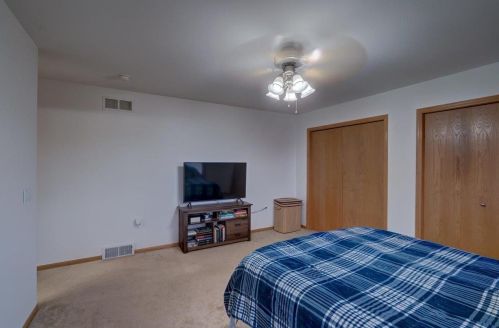 6902 Littlemore Dr, Madison WI  53718-3332 exterior