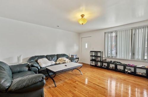 2013 E, Pittsburgh PA 15209-1809 exterior