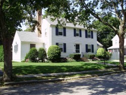 42 Fessenden St, Newton, MA 02460-1120