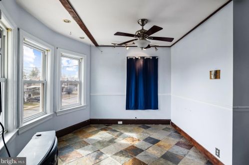 31 Clinton Ave, Camden NJ 08109-2006 exterior