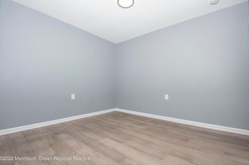 1 Gladstone Ave, Lakehurst NJ 08759-6626 exterior