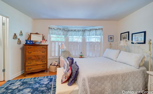 806 Moulton Ave, Meskegon MI 49445-2921 exterior