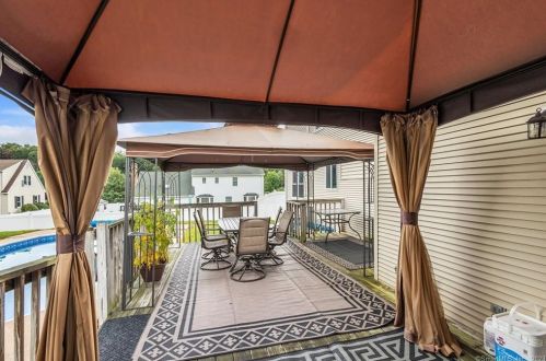 27 Ryefield, Enfield CT 06082-3935 exterior