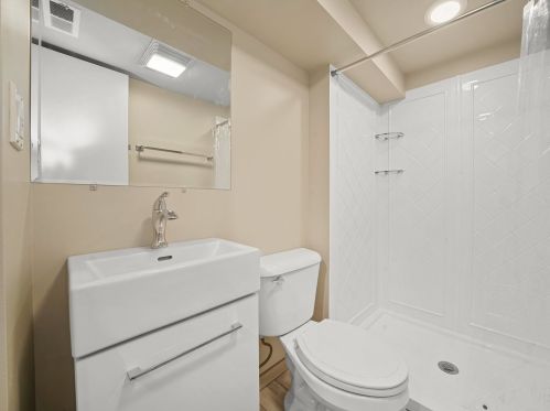 2226 Kedvale Ave, Chicago IL 60629-5708 exterior