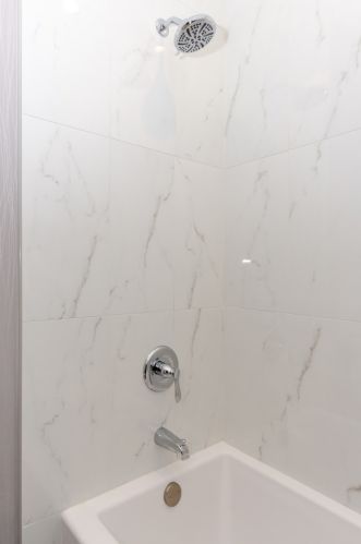 7614 Chappel Ave, Chicago IL 60649-4129 exterior