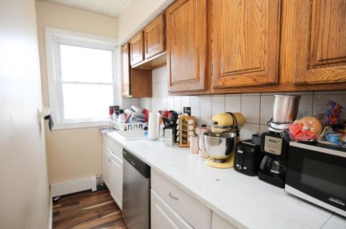 337 New York Ave, Providence RI 02905-2801 exterior