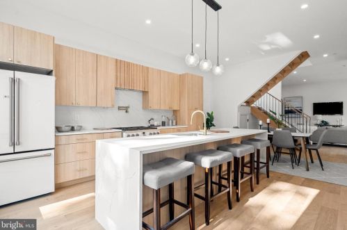 4315 Boone St, Philadelphia PA 19128-5003 exterior