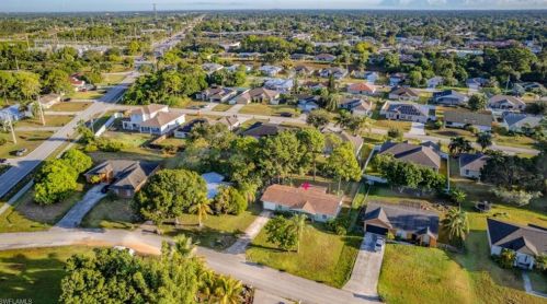 287 Moselle Ave, Fort Pierce FL 34984-5027 exterior