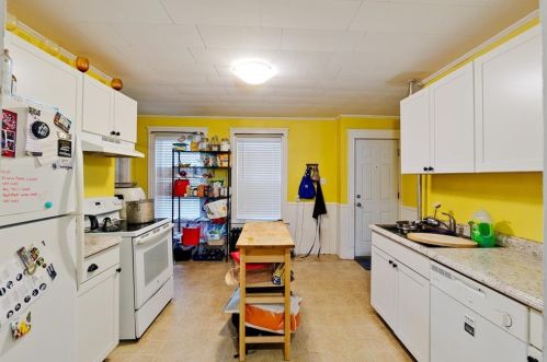 311 Ward St, Woonsocket RI 02895-6323 exterior