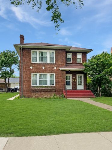 1406 Jackson St, Waukegan, IL 60085-1818