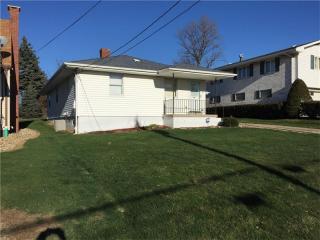 820 Summerlea Ave, Washington, PA 15301-3829